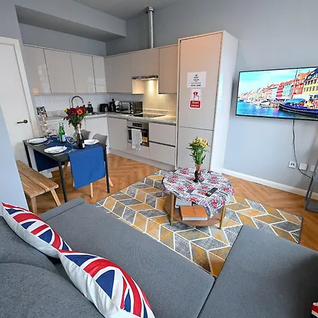 1 Bedroom Flat In Wood Green Piccadilly Line